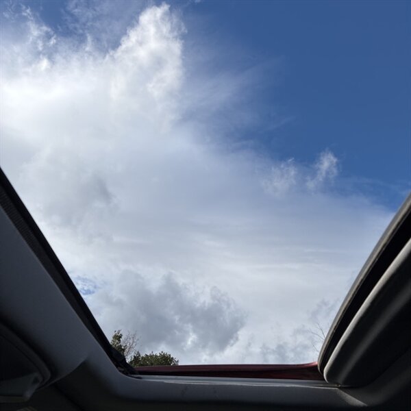 2020 Cadillac Escalade Luxury   - Photo 24 - Sherman Oaks, CA 91423