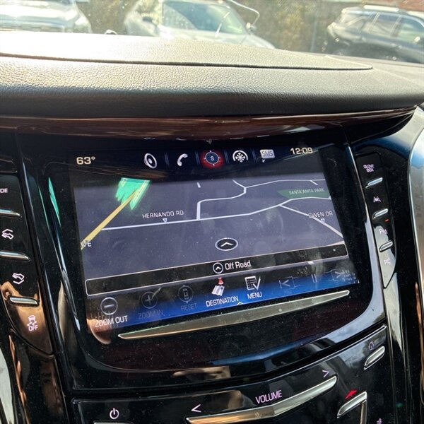 2020 Cadillac Escalade Luxury   - Photo 25 - Sherman Oaks, CA 91423