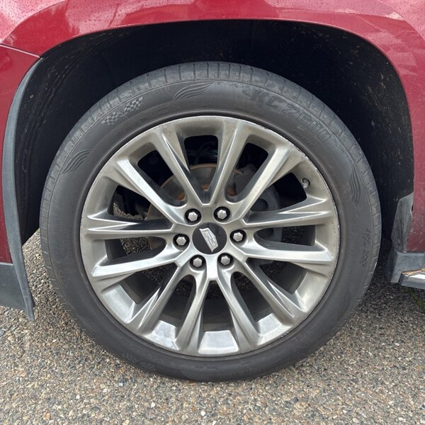 2020 Cadillac Escalade Luxury   - Photo 13 - Sherman Oaks, CA 91423