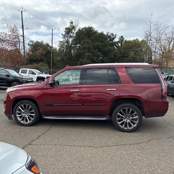 2020 Cadillac Escalade Luxury   - Photo 3 - Sherman Oaks, CA 91423
