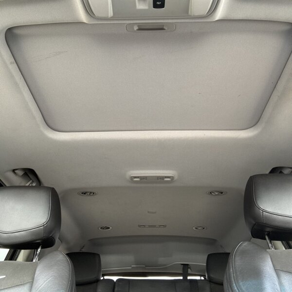 2020 Cadillac Escalade Luxury   - Photo 19 - Sherman Oaks, CA 91423