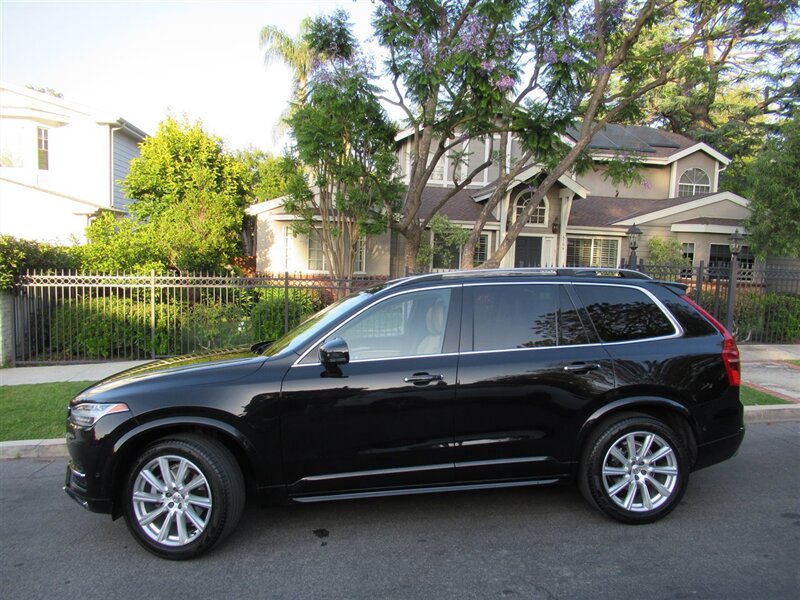 2016 Volvo XC90 T6 Momentum   - Photo 9 - Sherman Oaks, CA 91423