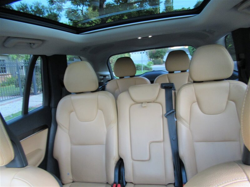 2016 Volvo XC90 T6 Momentum   - Photo 24 - Sherman Oaks, CA 91423