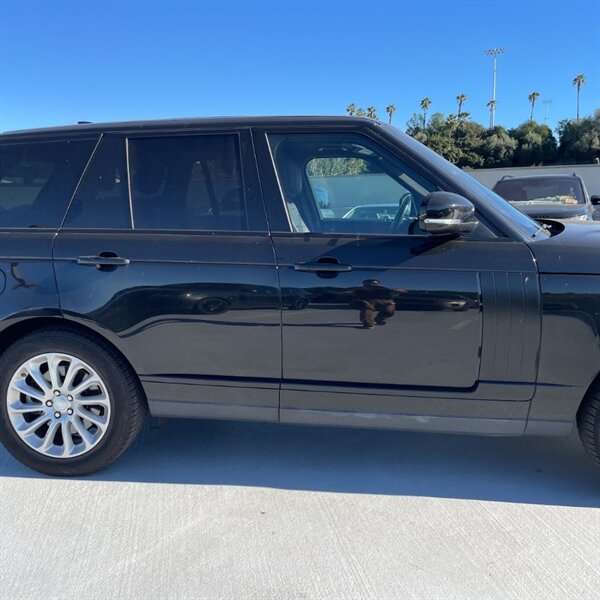 2019 Land Rover Range Rover HSE   - Photo 9 - Sherman Oaks, CA 91423