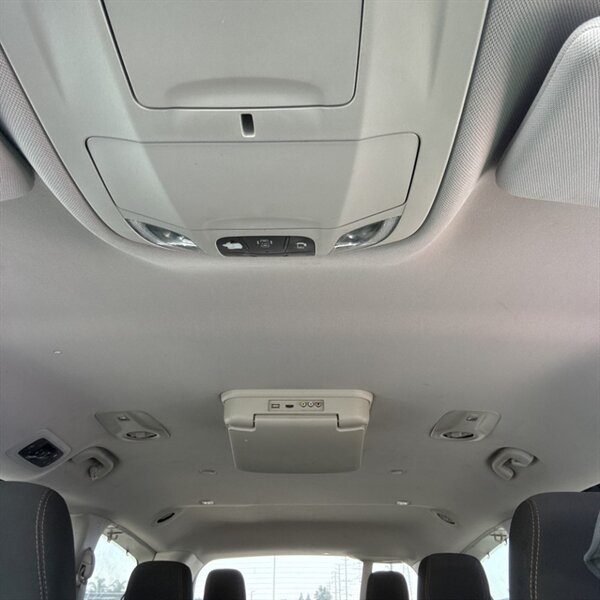 2017 Chrysler Pacifica Touring Plus   - Photo 21 - Sherman Oaks, CA 91423