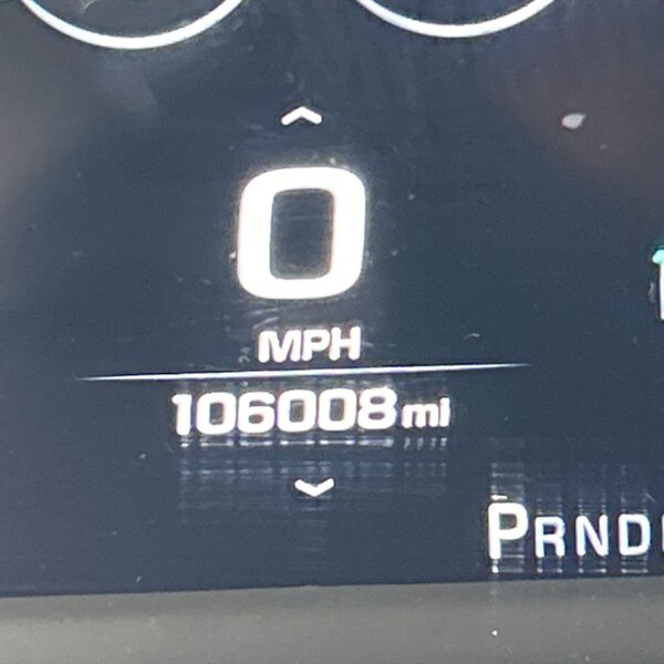 2018 GMC Yukon XL Denali   - Photo 22 - Sherman Oaks, CA 91423