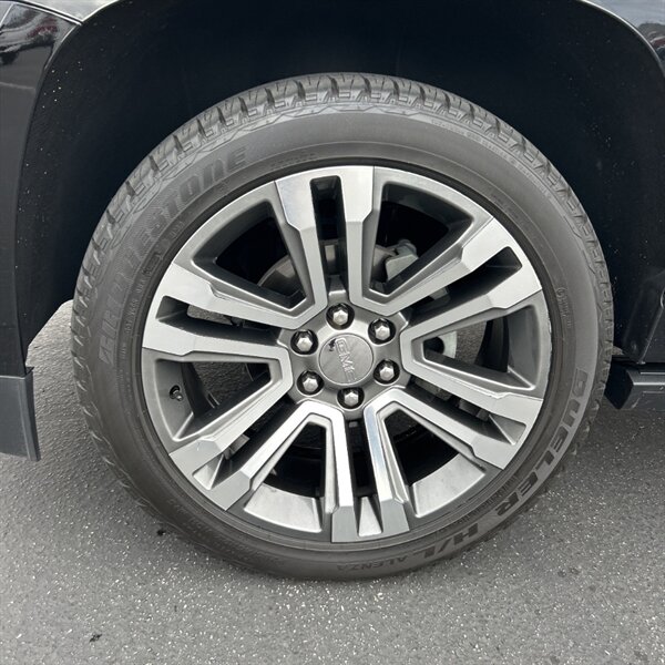 2018 GMC Yukon XL Denali   - Photo 16 - Sherman Oaks, CA 91423