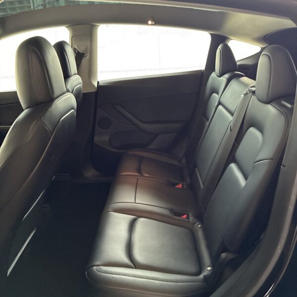 2021 Tesla Model Y Long Range   - Photo 16 - Sherman Oaks, CA 91423