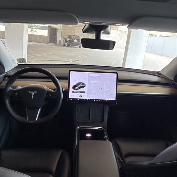 2021 Tesla Model Y Long Range   - Photo 17 - Sherman Oaks, CA 91423