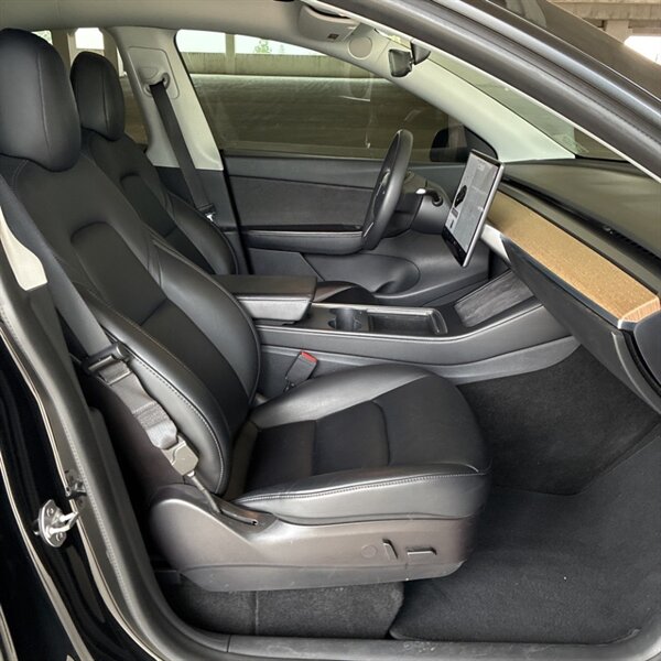 2021 Tesla Model Y Long Range   - Photo 14 - Sherman Oaks, CA 91423