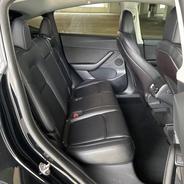 2021 Tesla Model Y Long Range   - Photo 15 - Sherman Oaks, CA 91423