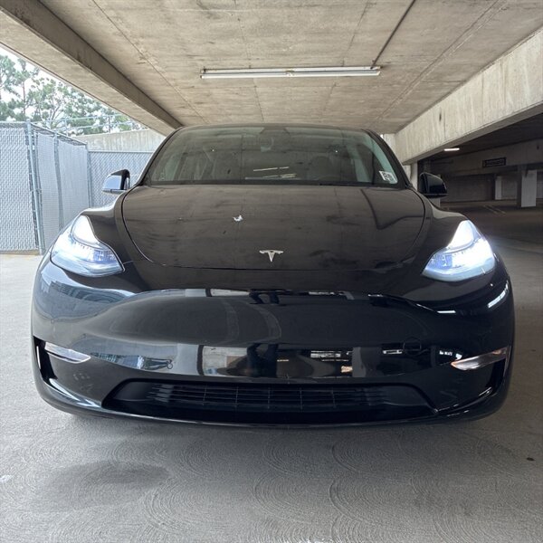 2021 Tesla Model Y Long Range   - Photo 8 - Sherman Oaks, CA 91423