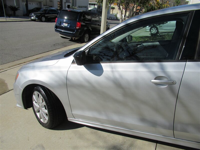 2015 Volkswagen Jetta SE   - Photo 33 - Sherman Oaks, CA 91423