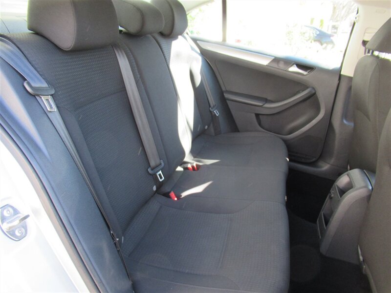 2015 Volkswagen Jetta SE   - Photo 27 - Sherman Oaks, CA 91423