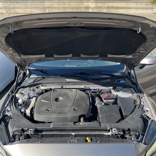 2019 Volvo S60 T6 Inscription   - Photo 12 - Sherman Oaks, CA 91423