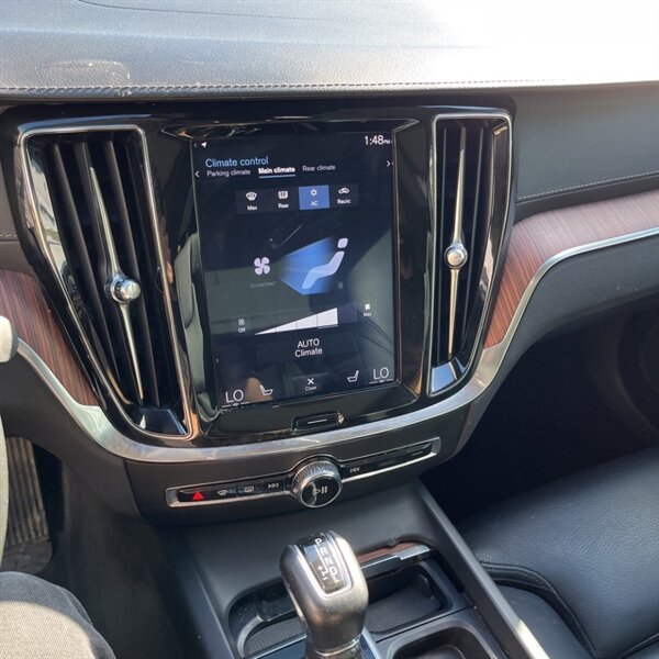 2019 Volvo S60 T6 Inscription   - Photo 21 - Sherman Oaks, CA 91423