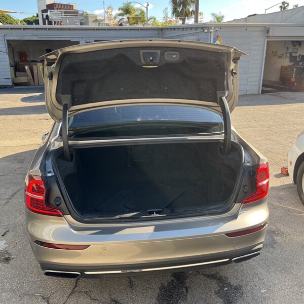 2019 Volvo S60 T6 Inscription   - Photo 8 - Sherman Oaks, CA 91423