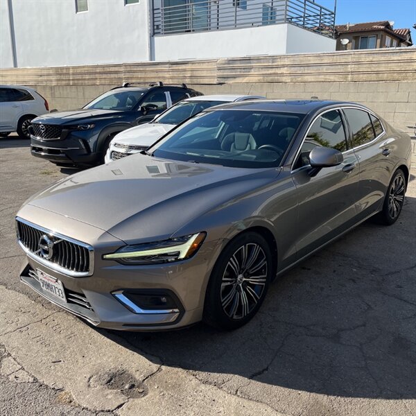 2019 Volvo S60 T6 Inscription   - Photo 1 - Sherman Oaks, CA 91423