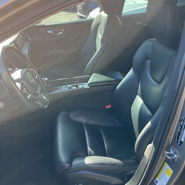 2019 Volvo S60 T6 Inscription   - Photo 14 - Sherman Oaks, CA 91423