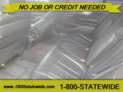 2019 BMW 740i   - Photo 6 - Sun Valley, CA 91352