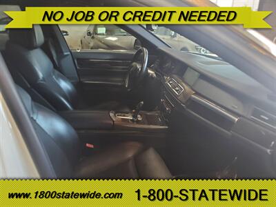 2012 BMW 750i   - Photo 7 - Sun Valley, CA 91352