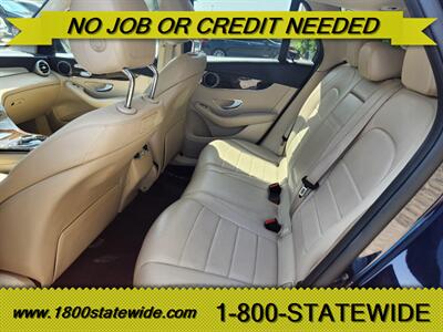 2019 Mercedes-Benz GLC GLC 300   - Photo 6 - Sun Valley, CA 91352