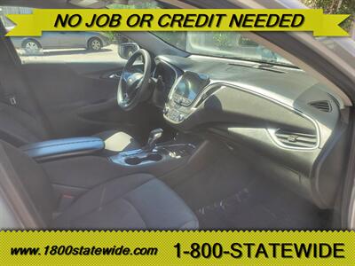 2022 Chevrolet Malibu LT   - Photo 7 - Sun Valley, CA 91352