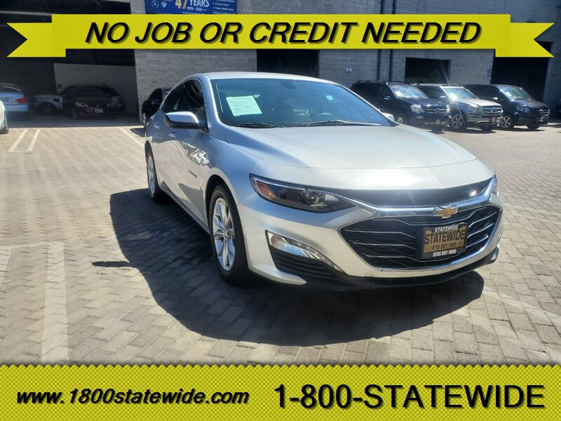 2022 Chevrolet Malibu LT   - Photo 1 - Sun Valley, CA 91352
