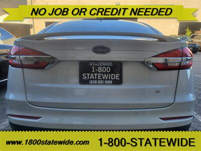 2020 Ford Fusion SE   - Photo 4 - Sun Valley, CA 91352