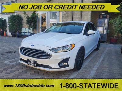 2020 Ford Fusion SE   - Photo 2 - Sun Valley, CA 91352