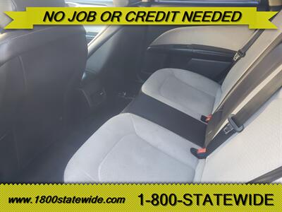 2020 Ford Fusion SE   - Photo 6 - Sun Valley, CA 91352