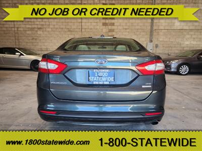 2015 Ford Fusion SE   - Photo 4 - Sun Valley, CA 91352