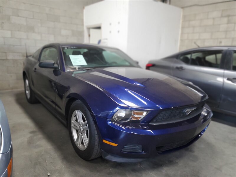 2012 Ford Mustang V6  