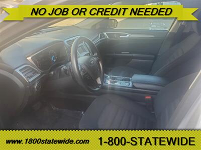 2017 Ford Fusion SE   - Photo 5 - Sun Valley, CA 91352