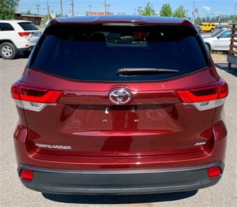 2017 Toyota Highlander LE   - Photo 4 - Spokane Valley, WA 99212
