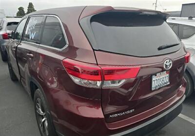 2017 Toyota Highlander LE   - Photo 2 - Spokane Valley, WA 99212