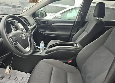 2017 Toyota Highlander LE   - Photo 6 - Spokane Valley, WA 99212
