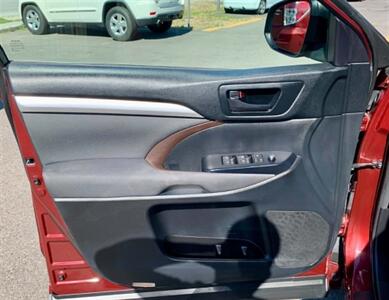 2017 Toyota Highlander LE   - Photo 11 - Spokane Valley, WA 99212