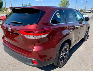 2017 Toyota Highlander LE   - Photo 5 - Spokane Valley, WA 99212