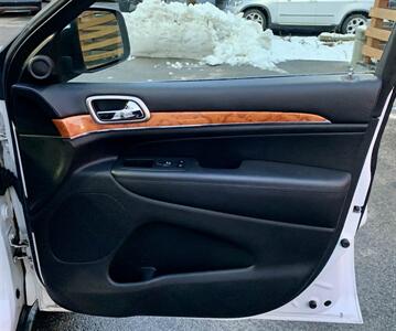 2012 Jeep Grand Cherokee Overland   - Photo 14 - Spokane Valley, WA 99212