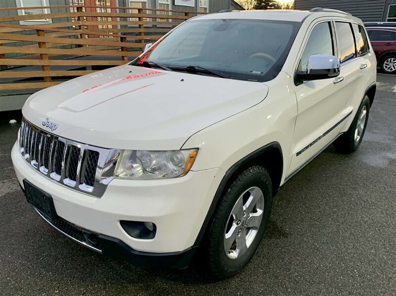 2012 Jeep Grand Cherokee Overland's photo