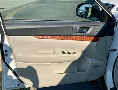 2011 Subaru Outback 3.6R Limited   - Photo 9 - Spokane Valley, WA 99212