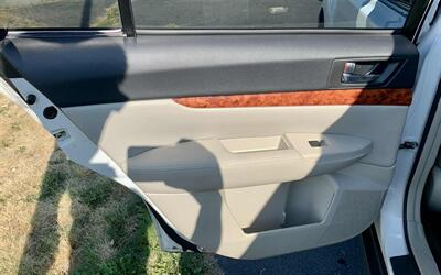 2011 Subaru Outback 3.6R Limited   - Photo 11 - Spokane Valley, WA 99212