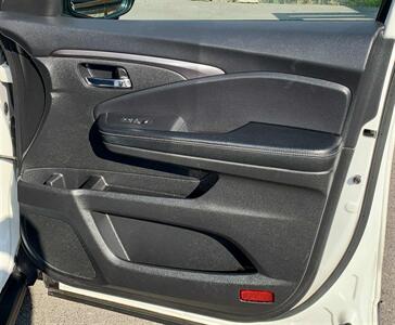 2018 Honda Pilot EX-L w/Honda Sensing   - Photo 16 - Spokane Valley, WA 99212