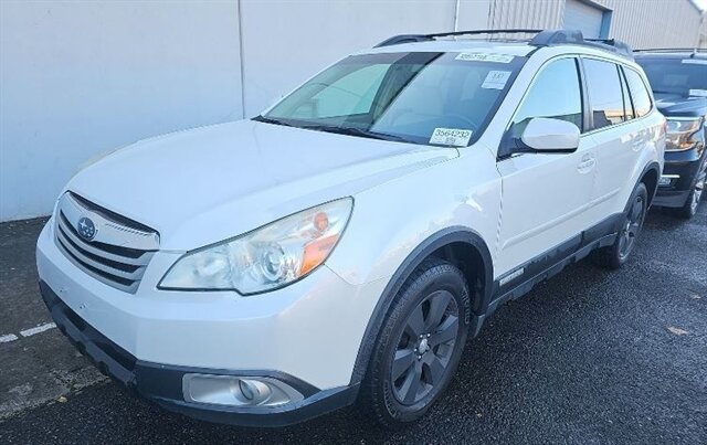 2011 Subaru Outback 3.6R Limited's photo