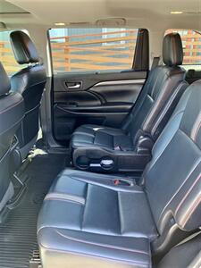 2019 Toyota Highlander SE   - Photo 12 - Spokane Valley, WA 99212