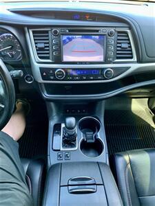 2019 Toyota Highlander SE   - Photo 18 - Spokane Valley, WA 99212