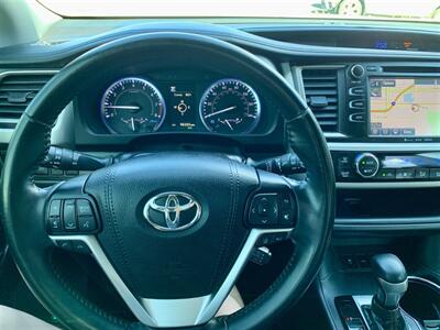 2019 Toyota Highlander SE   - Photo 19 - Spokane Valley, WA 99212