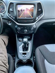 2014 Jeep Cherokee Altitude   - Photo 17 - Spokane Valley, WA 99212