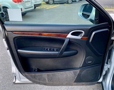 2005 Porsche Cayenne Turbo   - Photo 9 - Spokane Valley, WA 99212